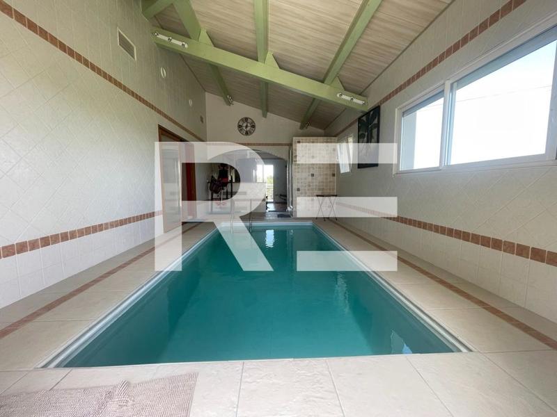 Villa - 320 m² - 10 pièces