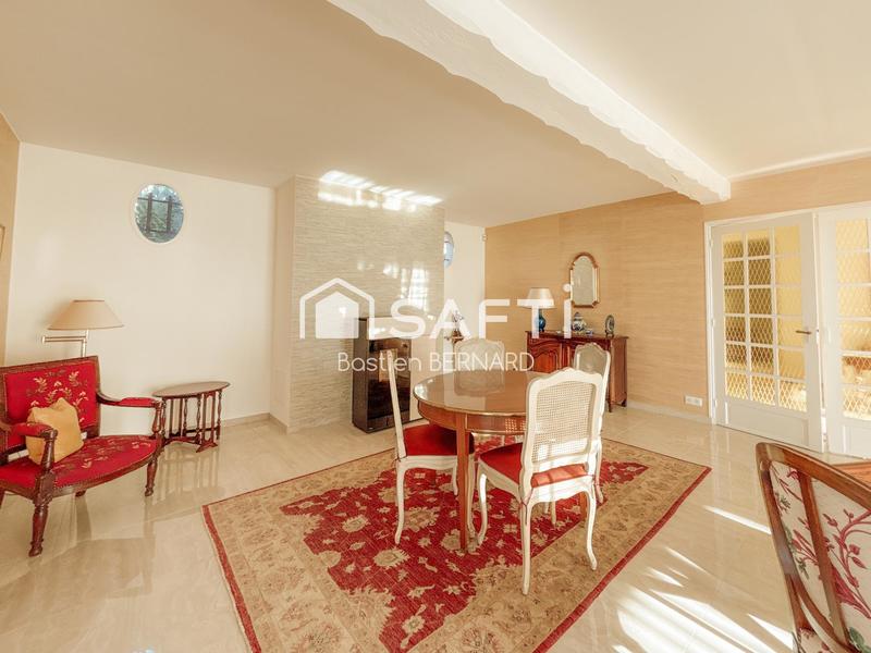 Maison - 196 m² - 6 pièces