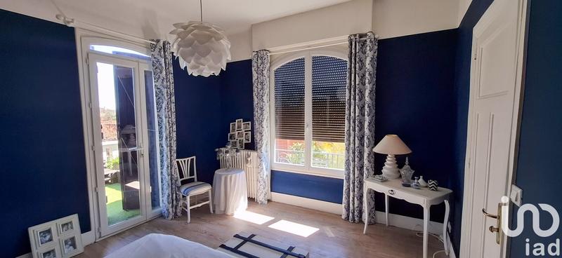 Maison de ville - 210 m² - 9 pièces