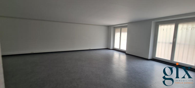 Local commercial - 197 m² - 4 pièces