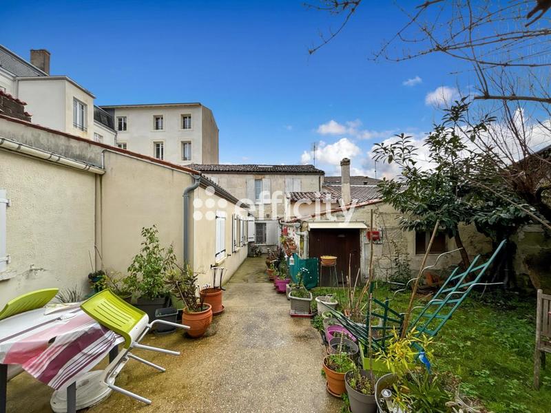 Immeuble - 250 m² - 15 pièces