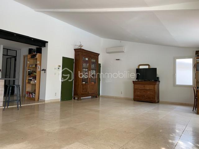 Appartement - 104 m² - 3 pièces