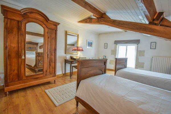 Maison - 256 m² - 11 pièces