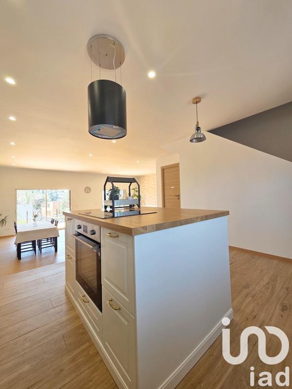 Maison - 127 m² - 5 pièces