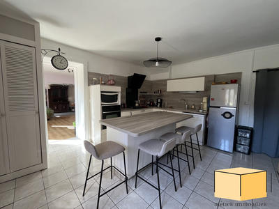 Maison - 148 m² - 5 pièces