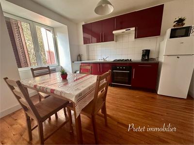 Maison - 305 m² - 15 pièces