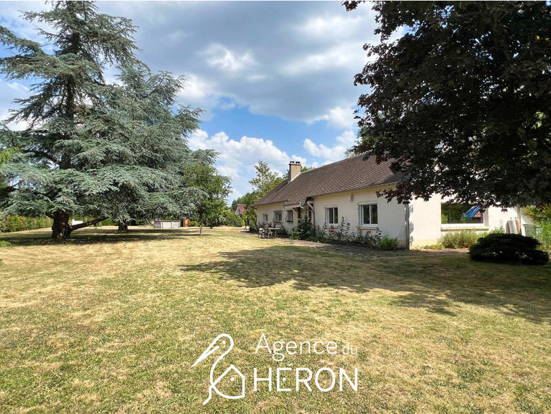 Maison - 304 m² - 10 pièces