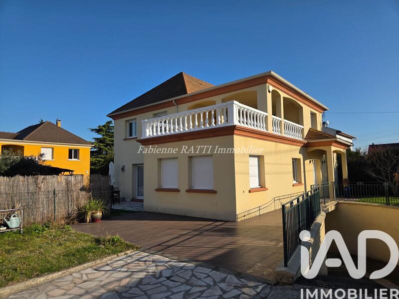 Maison - 193 m² - 7 pièces