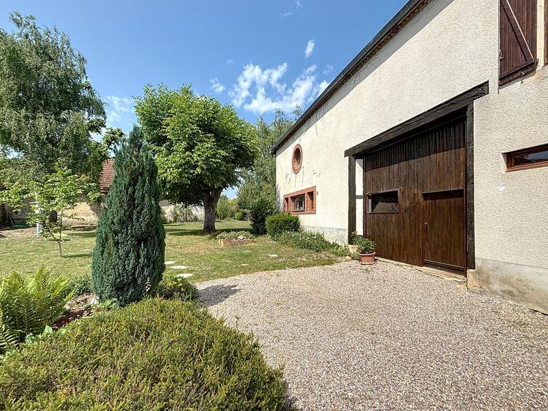 Maison - 350 m² - 12 pièces