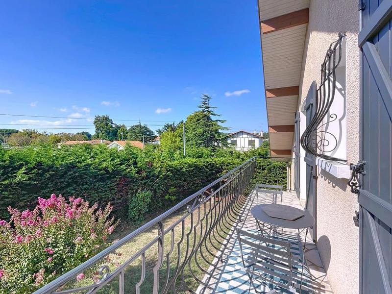 Maison - 193 m² - 8 pièces