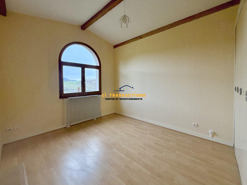 Maison - 220 m² - 8 pièces