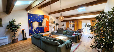 Maison traditionnelle - 177 m² - 7 pièces