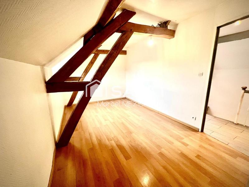 Maison - 180 m² - 11 pièces