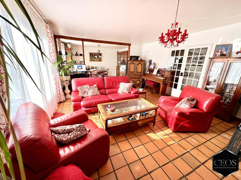 Maison - 180 m² - 8 pièces