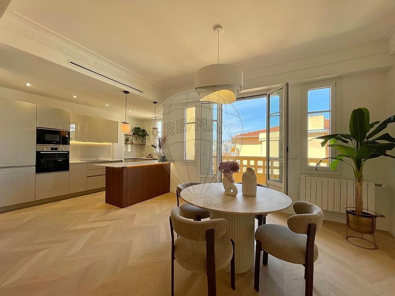 Appartement - 88 m² - 3 pièces