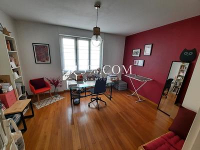 Appartement - 82 m² - 3 pièces