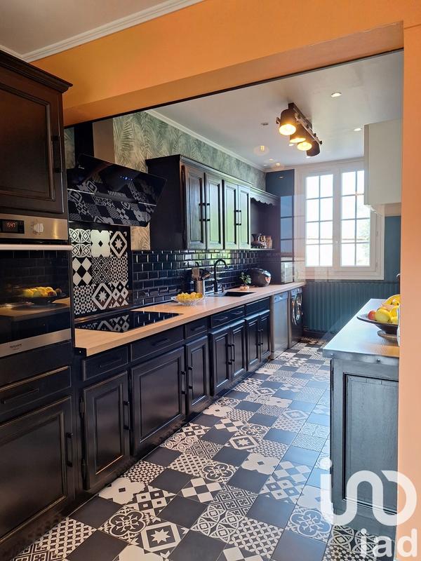 Maison - 148 m² - 7 pièces