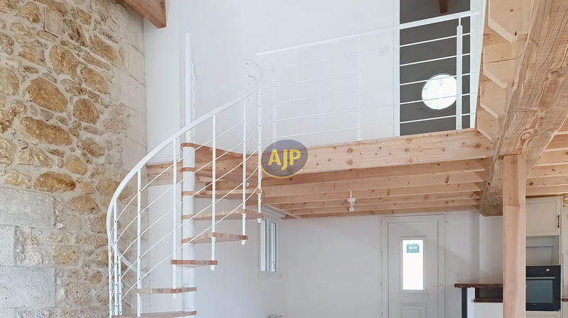 Demeure - 114 m² - 5 pièces