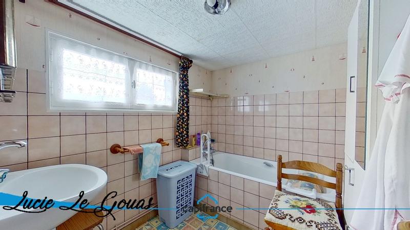 Maison - 225 m² - 8 pièces