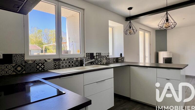 Maison - 90 m² - 5 pièces