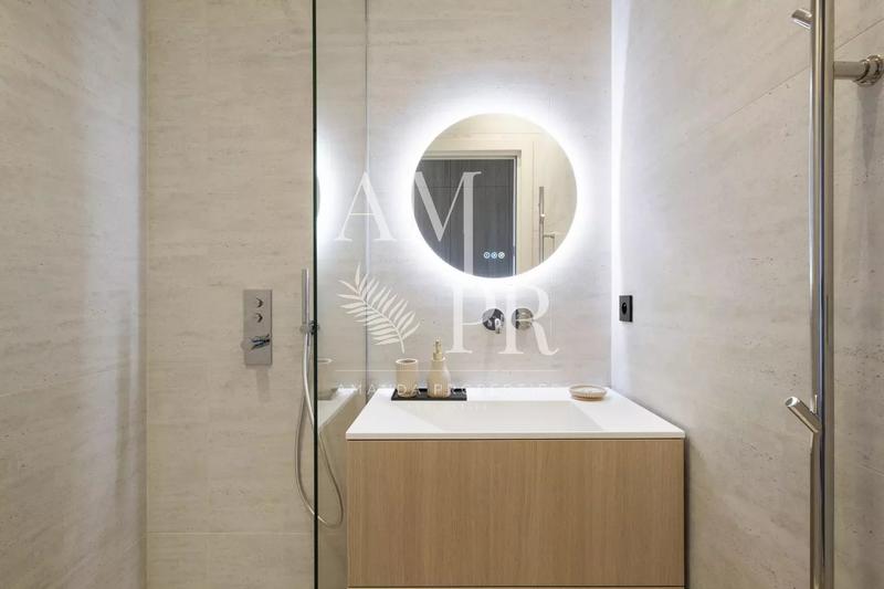 Appartement - 100 m² - 4 pièces