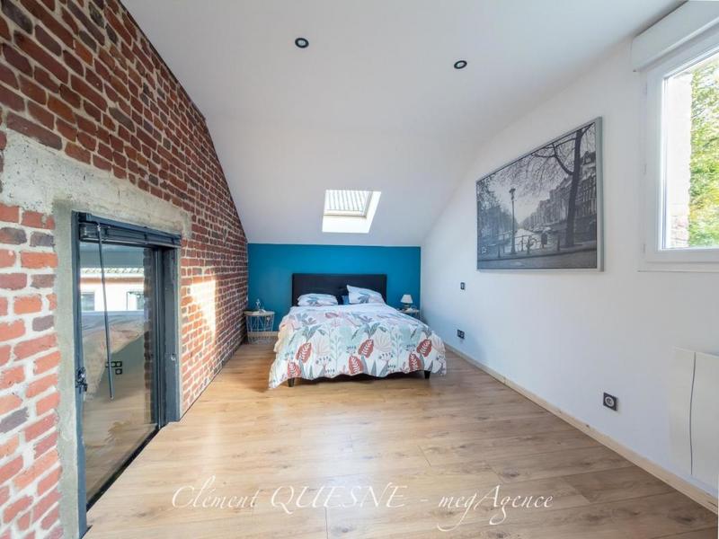 Maison - 225 m² - 7 pièces