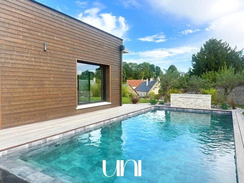 Maison - 300 m² - 6 pièces