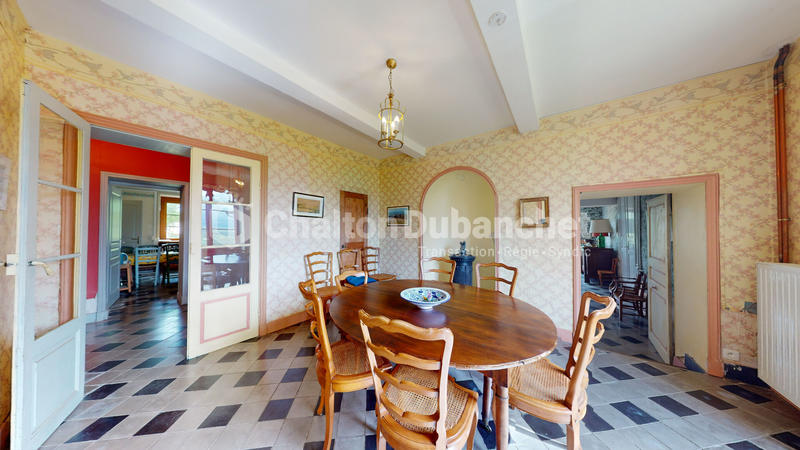 Maison - 466 m² - 17 pièces