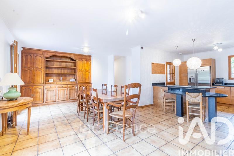 Maison - 192 m² - 8 pièces