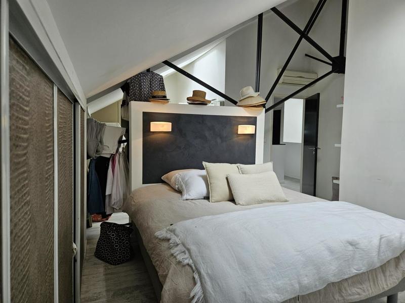 Maison - 204 m² - 6 pièces