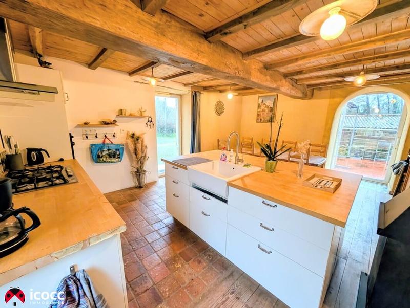 Maison chambre d'hôtes - 221 m² - 8 pièces