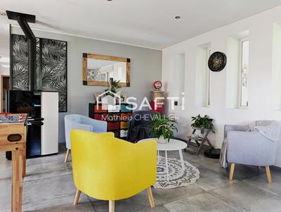 Maison - 168 m² - 8 pièces