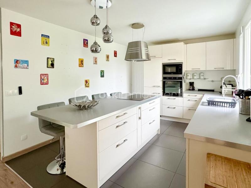 Maison - 140 m² - 7 pièces