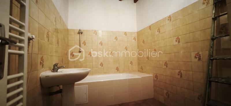 Studio - 123 m² - 5 pièces