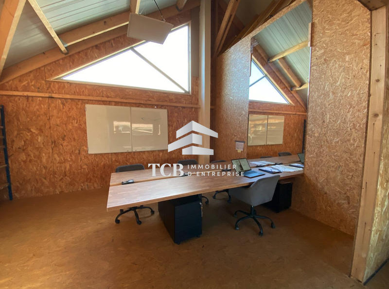 Local d'activités - 206 m²