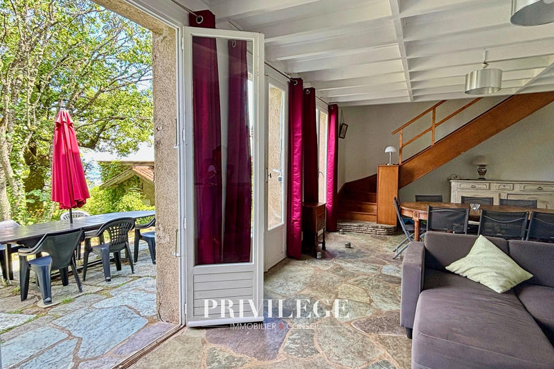 Maison - 225 m² - 7 pièces