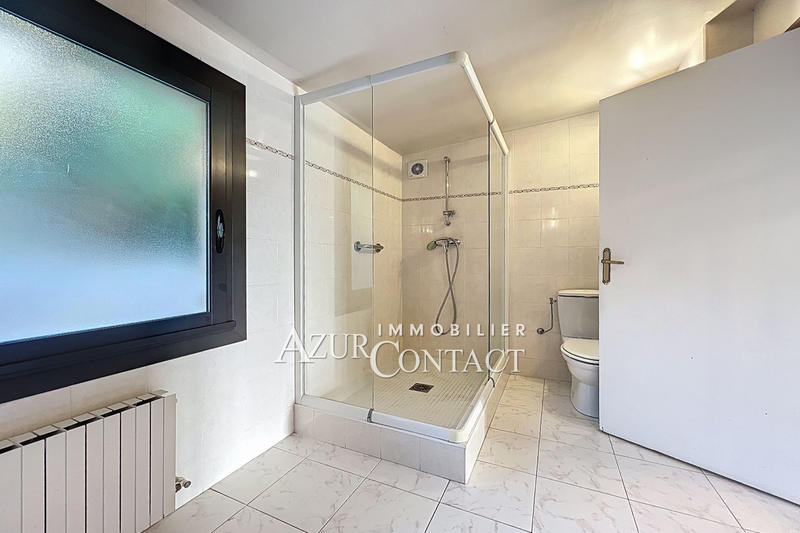 Maison - 300 m² - 10 pièces