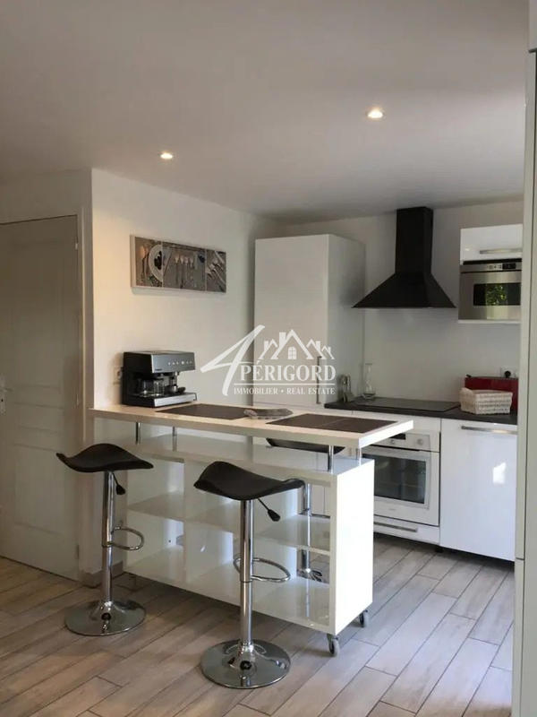 Maison - 555 m² - 16 pièces