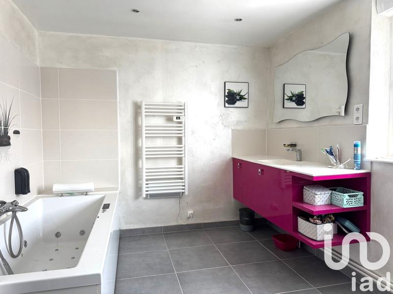 Maison - 180 m² - 5 pièces