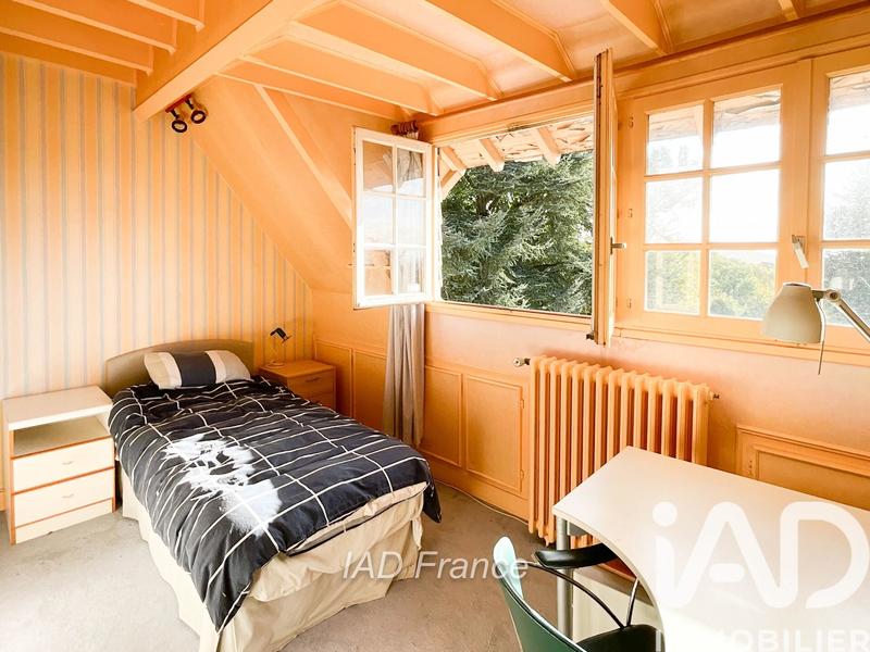 Maison - 225 m² - 8 pièces