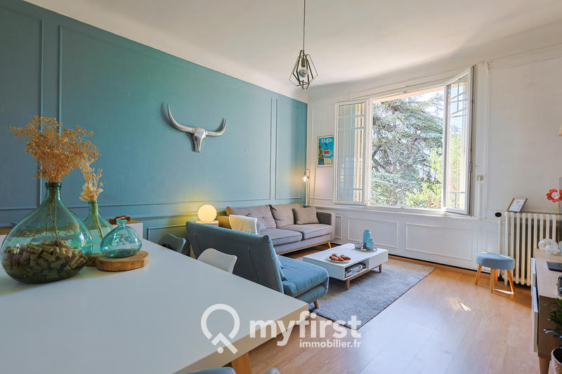 Maison - 202 m² - 6 pièces