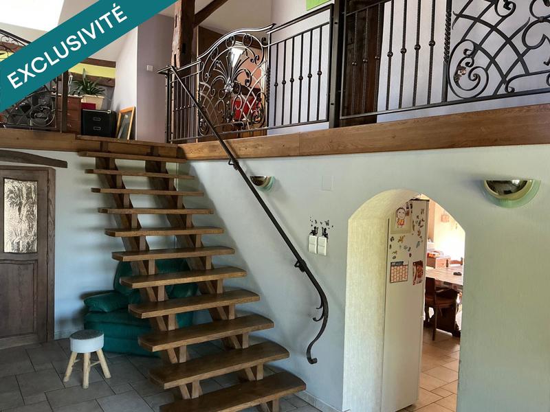 Maison - 230 m² - 6 pièces