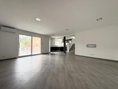 Maison - 159 m² - 5 pièces