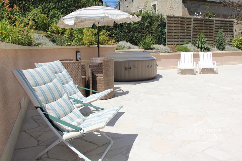 Maison en pierre - 250 m² - 7 pièces