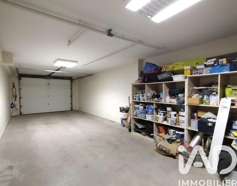 Maison - 213 m² - 9 pièces