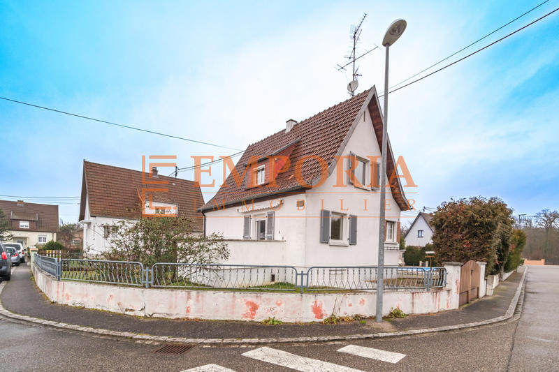 Maison - 90 m² - 5 pièces