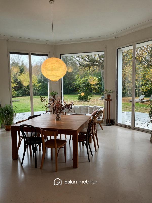 Maison d'architecte - 304 m² - 9 pièces