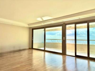 Appartement - 110 m² - 4 pièces