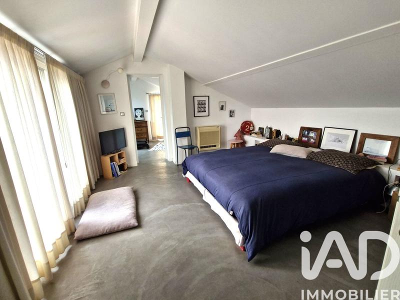 Maison - 290 m² - 10 pièces