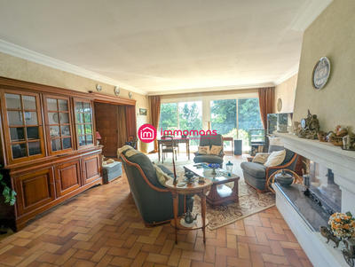 Maison - 176 m² - 7 pièces